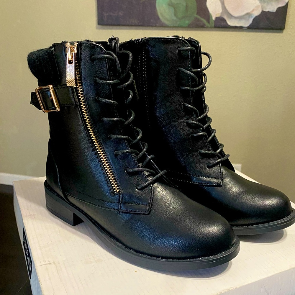 Black Bamboo Booties